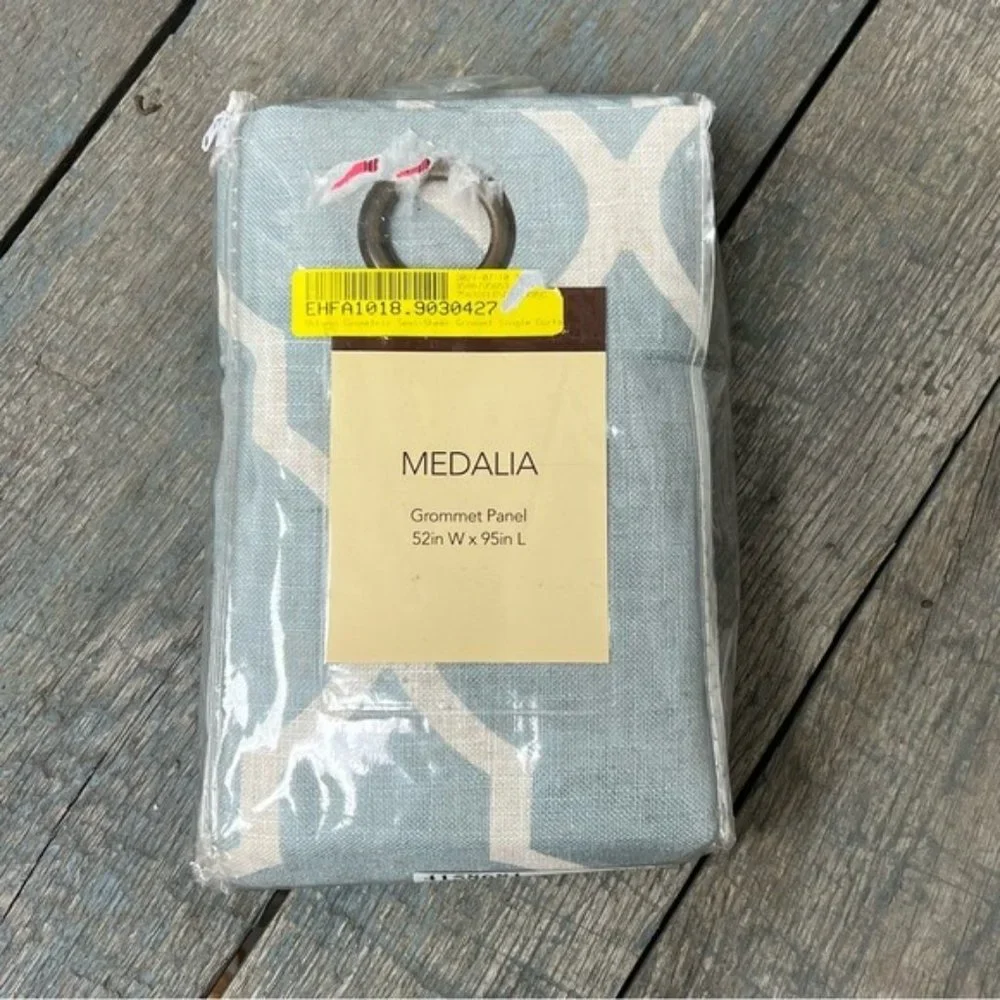 ANDOVER MILLS Medalia Urbano Semi-Sheer Single Curtain Panel 52 in x 95 NEW